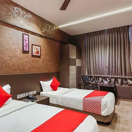 Oyo 26991 Stanza Luxurios Stay Zahirabad Kültér fotó