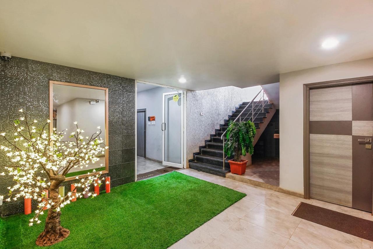 Oyo 26991 Stanza Luxurios Stay Zahirabad Kültér fotó