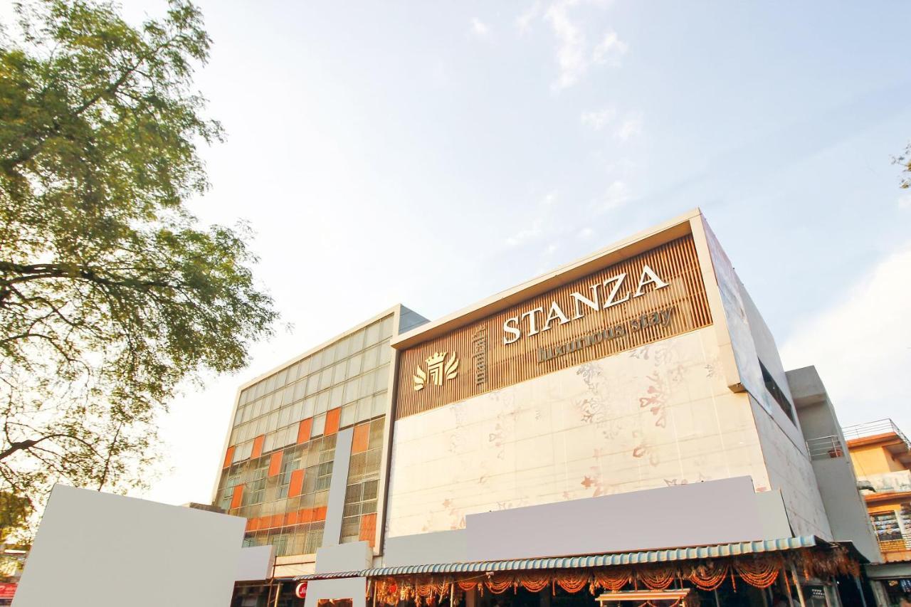 Oyo 26991 Stanza Luxurios Stay Zahirabad Kültér fotó