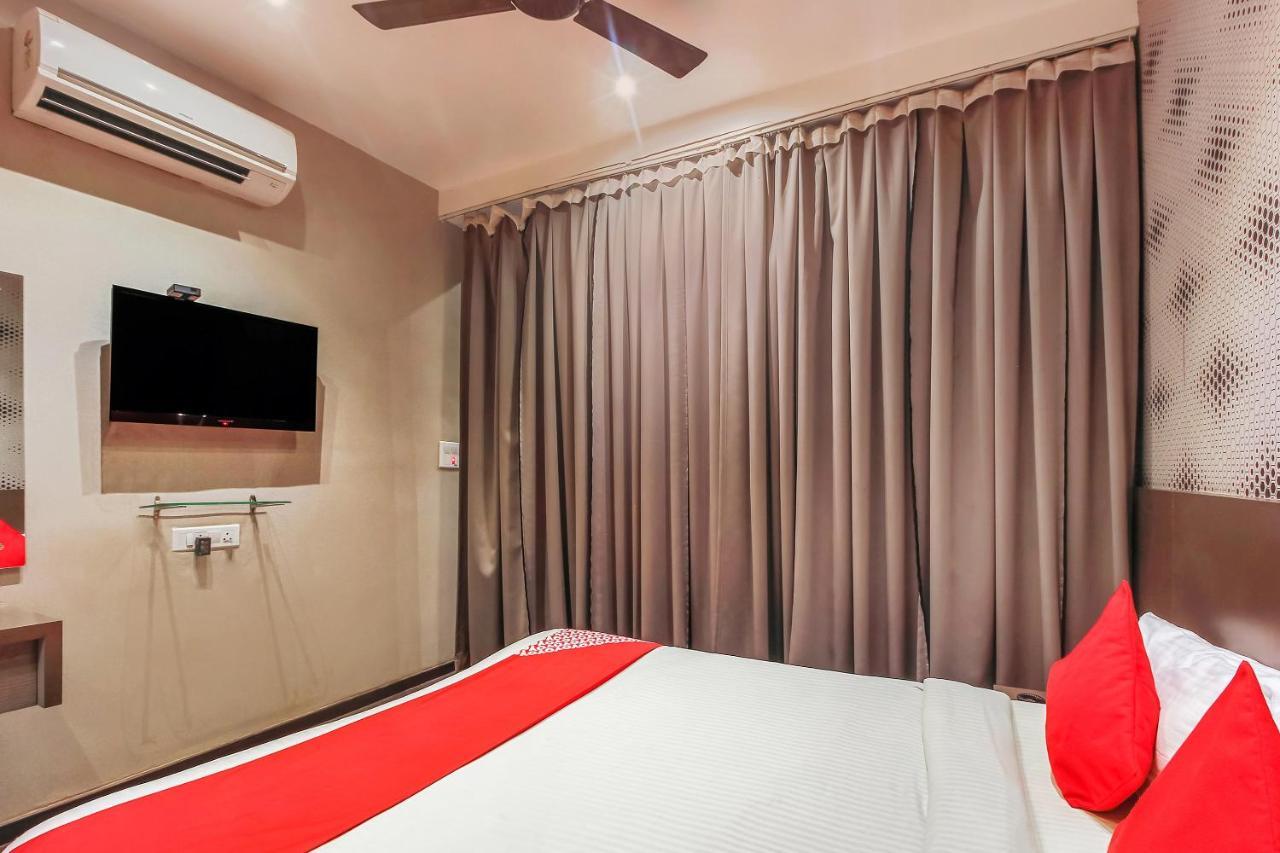 Oyo 26991 Stanza Luxurios Stay Zahirabad Kültér fotó