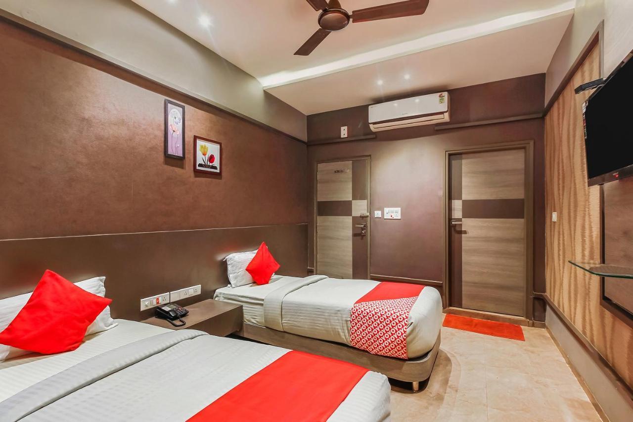 Oyo 26991 Stanza Luxurios Stay Zahirabad Kültér fotó