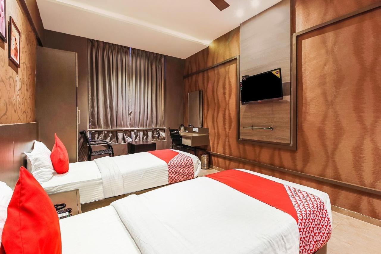 Oyo 26991 Stanza Luxurios Stay Zahirabad Kültér fotó