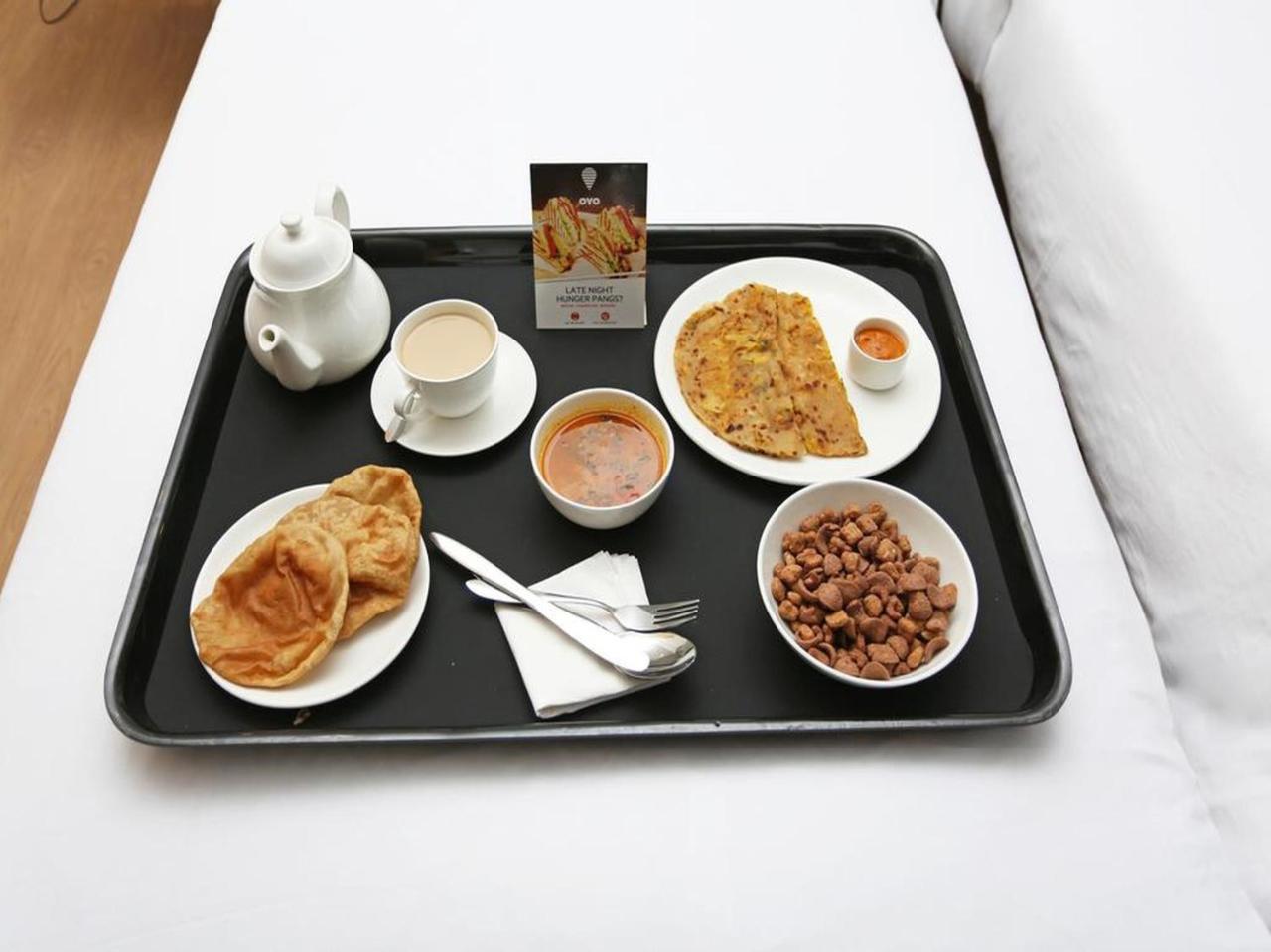 Oyo 26991 Stanza Luxurios Stay Zahirabad Kültér fotó