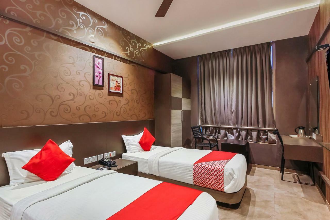 Oyo 26991 Stanza Luxurios Stay Zahirabad Kültér fotó